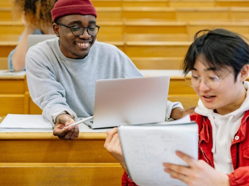 Fully funded scholarship in Spain for Graduate and Undergraduate Apply now. 2024